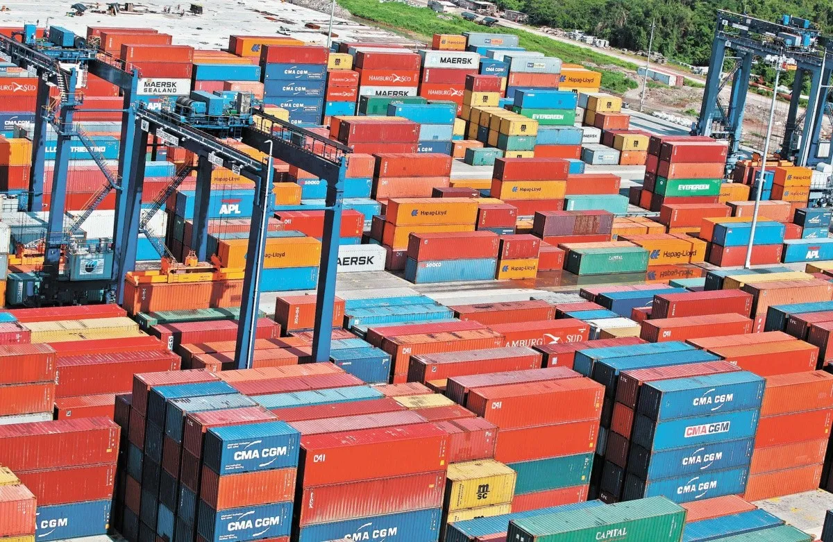 México aumenta 1.1% sus exportaciones en junio con súperpeso