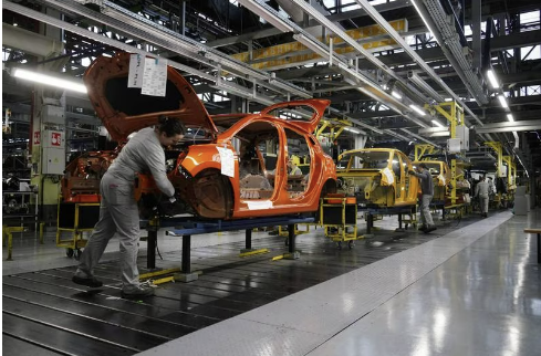 Producción de autos nuevos ‘mete cuarta’ y avanza 2.8% en agosto; exportación crece 15.7%