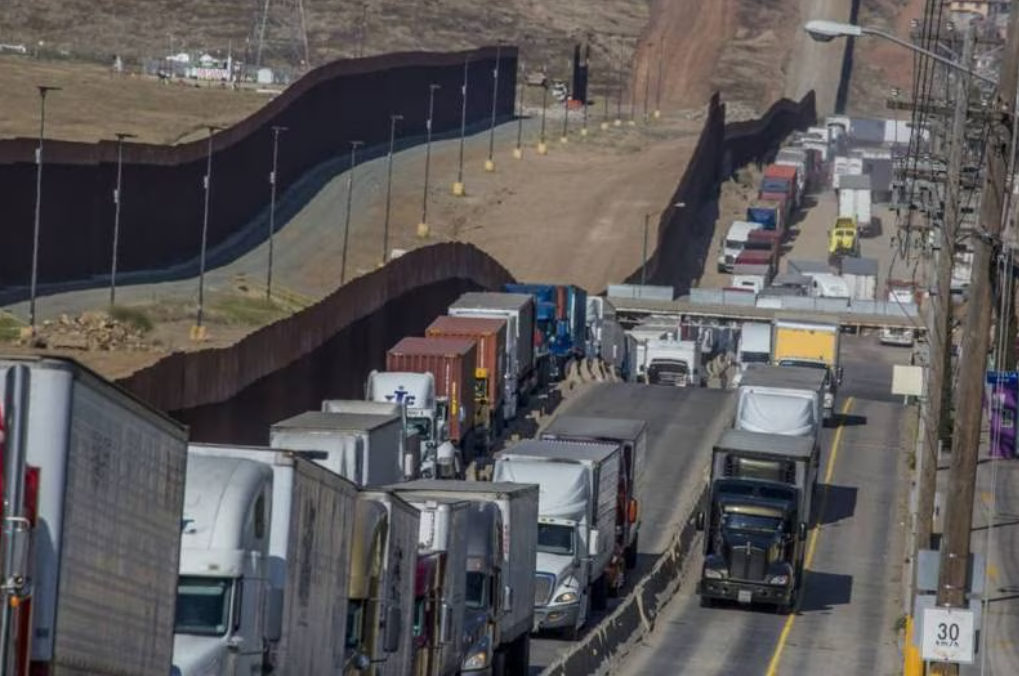 México podría interponer queja ante el T-MEC y OMC por cerrar puentes fronterizos en Texas
